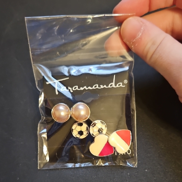 Jewelry - Taramanda Pearl, hearts  and Soccer Earrings Set. NWT
